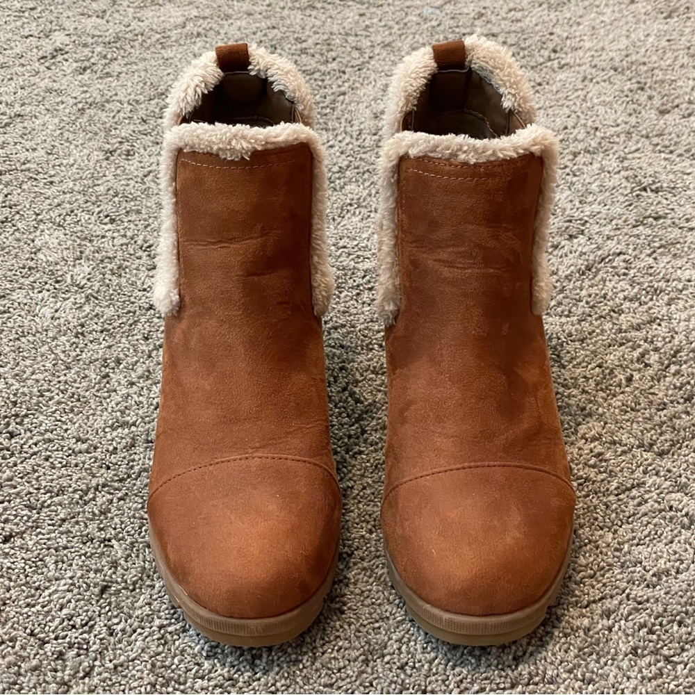 Maurice’s Ankle Boots with faux fur, hidden wedge heel